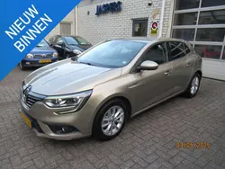 Bruin, metallic lak Gebruikt 2016 Renault Mégane III LIMITED Hatchback | € 11.900 (Duur)