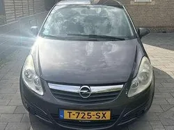 Grijs Gebruikt 2010 Opel Corsa Selection MPV | € 2.500 (Goede deal)
