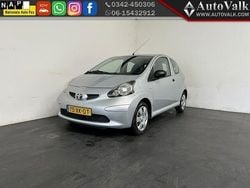 Grijs Gebruikt 2007 Toyota Aygo Hatchback | € 3.449 (Eerlijke prijs)