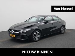 Zwart Gebruikt 2021 Mercedes A180 Business Sedan | € 24.400 (Goede deal)