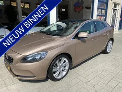 Bruin Gebruikt 2012 Volvo V40 Momentum Stationwagen | € 11.950 (Eerlijke prijs)