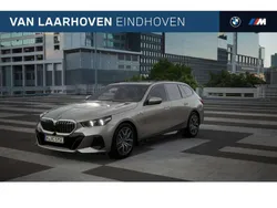 Grijs, metallic lak Nieuw 2024 BMW 530 Executive Stationwagen | € 90.389