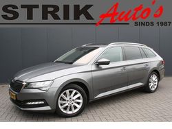 Grijs, metallic lak Gebruikt 2022 Skoda Superb Business Line Stationwagen | € 10.489 (Super prijs)