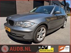 Grijs, metallic lak Gebruikt 2010 BMW 118 M Sport Hatchback | € 3.750 (Super prijs)