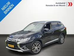 Zwart Gebruikt 2016 Mitsubishi Outlander Edition SUV | € 19.949 (Duur)