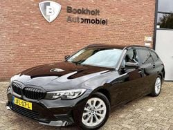 Zwart Gebruikt 2021 BMW 330e Stationwagen | € 24.400 (Super prijs)