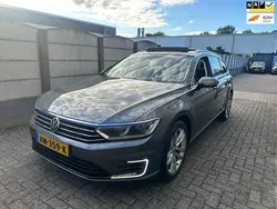Grijs Gebruikt 2015 VW Passat Highline Stationwagen | € 17.699 (Eerlijke prijs)