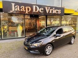 Zwart Gebruikt 2016 Opel Astra S Stationwagen | € 8.950 (Eerlijke prijs)
