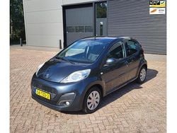 Grijs Gebruikt 2012 Peugeot 107 Active Hatchback | € 2.595 (Eerlijke prijs)