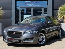 Grijs, metallic lak Gebruikt 2017 Jaguar XF Prestige Sedan | € 16.950 (Iets duurder)