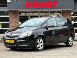 Zwart, metallic lak Gebruikt 2006 Opel Zafira Enjoy MPV | € 1.950 (Eerlijke prijs)