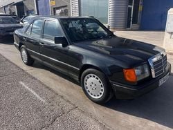Gebruikt 1988 Mercedes E250 | € 3.650
