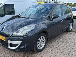 Grijs Gebruikt 2011 Renault Scénic III Privilege MPV | € 1.250