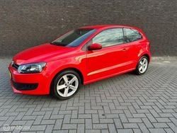 Rood Gebruikt 2010 VW Polo Hatchback | € 4.750 (Goede deal)