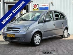 Grijs Gebruikt 2004 Opel Meriva Enjoy MPV | € 2.950 (Eerlijke prijs)