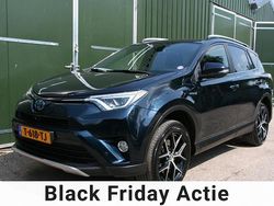 Blauw (metallic) Gebruikt 2017 Toyota RAV4 Hybrid Style SUV | € 18.950 (Goede deal)