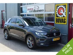 Grijs Gebruikt 2020 VW T-Roc Business SUV | € 25.745 (Eerlijke prijs)
