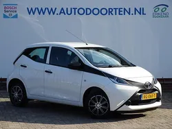 Wit Gebruikt 2017 Toyota Aygo Hatchback | € 6.450 (Goede deal)