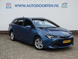 Blauw, metallic lak Gebruikt 2020 Toyota Corolla Active Stationwagen | € 17.950 (Goede deal)