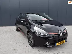 Zwart Gebruikt 2014 Renault Clio IV Authentique Hatchback | € 5.450 (Iets duurder)