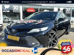 Zwart Gebruikt 2019 Toyota Camry Premium Sedan | € 24.950 (Eerlijke prijs)