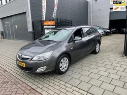 Grijs Gebruikt 2011 Opel Astra Cosmo Stationwagen | € 2.999 (Iets duurder)