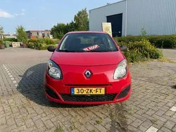 Rood Gebruikt 2008 Renault Twingo Authentique Hatchback | € 1.499 (Eerlijke prijs)