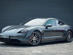 Grijs Gebruikt 2020 Porsche Taycan 4S Performance Package Sedan | € 54.950 (Super prijs)