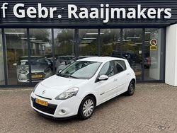 Wit Gebruikt 2011 Renault Clio II Hatchback | € 2.450 (Eerlijke prijs)