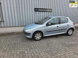 Grijs Gebruikt 2002 Peugeot 206 Hatchback | € 1.750 (Eerlijke prijs)