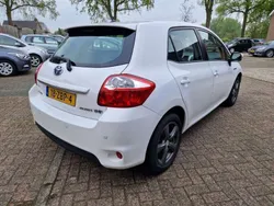 Toyota Auris Hybrid