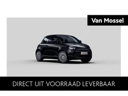 Zwart Nieuw 2025 Fiat 500e La Prima Hatchback | € 39.190 (Duur)