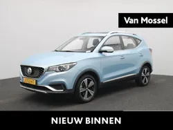 Blauw, metallic lak Gebruikt 2020 MG ZS Luxury Sedan | € 14.995 (Eerlijke prijs)