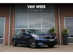 Blauw Gebruikt 2021 BMW 318 Executive Sedan | € 24.450 (Goede deal)