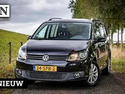 Zwart Gebruikt 2011 VW Touran Highline MPV | € 4.740 (Iets duurder)