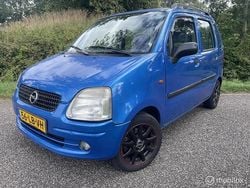 Blauw Gebruikt 2002 Opel Agila Comfort Hatchback | € 599 (Goede deal)