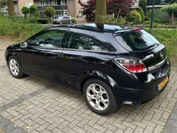 Zwart Gebruikt 2005 Opel Astra Sport Coupé | € 2.490 (Eerlijke prijs)