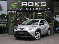 Grijs Gebruikt 2024 Toyota Aygo Play Hatchback | € 18.950 (Goede deal)