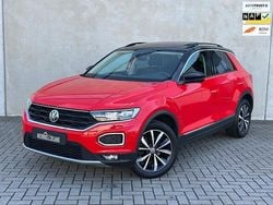 Rood Gebruikt 2019 VW T-Roc Sport SUV | € 21.950 (Goede deal)