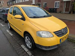 Geel Gebruikt 2006 VW Fox Trendline Hatchback | € 700 (Goede deal)