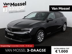 Zwartdiamond black metallic Gebruikt 2023 Opel Astra Business Edition Hatchback | € 19.940 (Eerlijke prijs)