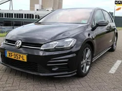 Zwart Gebruikt 2019 VW Golf VII Highline Hatchback | € 13.995 (Eerlijke prijs)