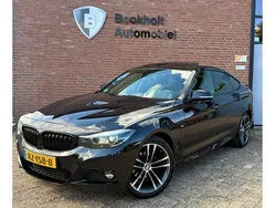 Zwart Gebruikt 2018 BMW 320 M Sport Hatchback | € 25.950 (Eerlijke prijs)