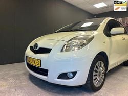Wit Gebruikt 2010 Toyota Yaris Hatchback | € 6.999 (Eerlijke prijs)