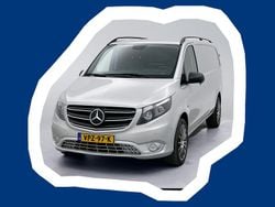 Zilver Gebruikt 2022 Mercedes Vito MPV | € 22.945 (Goede deal)