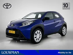 Blauw Gebruikt 2024 Toyota Aygo Play Hatchback | € 17.995 (Eerlijke prijs)