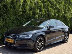 Zwart Gebruikt 2015 Audi A3 Attraction Sedan | € 9.890 (Duur)