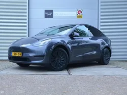 Grijs Gebruikt 2023 Tesla Model Y RWD SUV | € 35.999 (Eerlijke prijs)