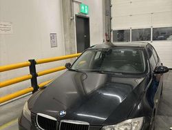 Zwart Gebruikt 2005 BMW 320 Sedan | € 800 (Goede deal)