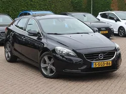 Zwart Gebruikt 2013 Volvo V40 Momentum Stationwagen | € 10.750 (Eerlijke prijs)